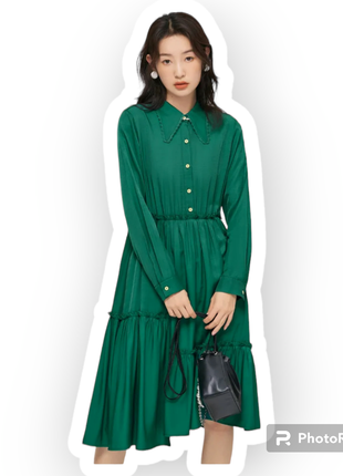 Яркое зеленое платье