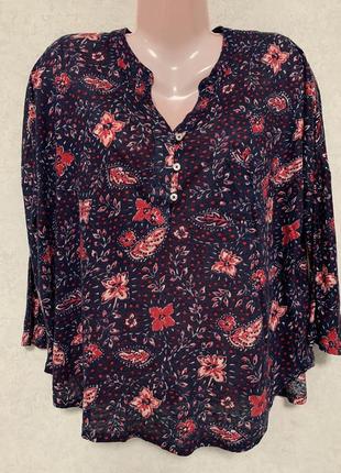 Блузка в цветочный принт