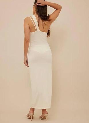 Шикарное нарядное белое платье с боковым разрезом и на одно плечо8 фото