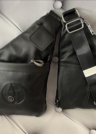 Кожаная мужская сумка на грудь, мужская сумка слинг кожаный черный, мужской слинг борсетка стиля armani армани1 фото