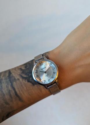 Жіночі часи на руку, годинники наручний годинник