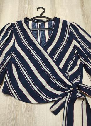 Красивая укороченная блуза на запах с длинным широким рукавом m-l7 фото