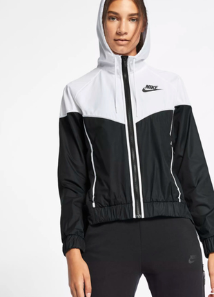 Куртка nike sportswear windrunner black  cn6910-0112 фото