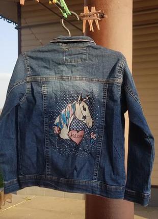 Новая джинсовая курточка для девочки1 фото