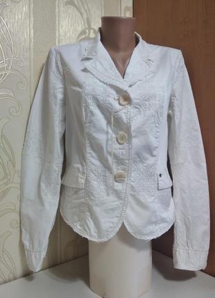 Новый белоснежный пиджак жакет с вышивкой бохо , франция