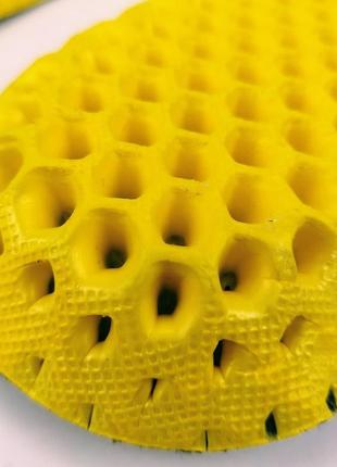 Стельки спортивные амортизирующие honeycomb 35-40 р (22 - 26 см) черній8 фото
