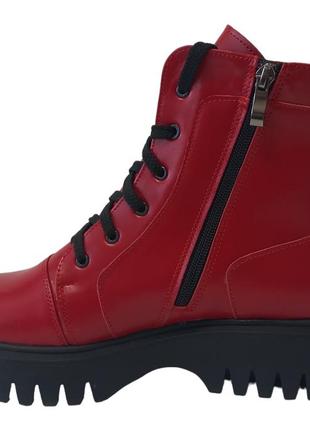Ботинки женские кожаные на утолщенной подошве красного цвета3 фото