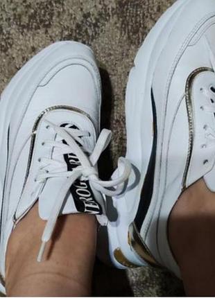 Кроссовки женские натуральная кожа, бренд nero giardiniженские белые кожаные 
сезон: весна,лето,осень