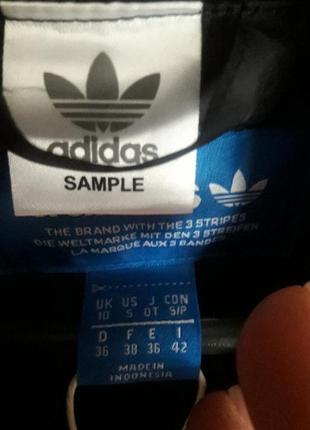 Бомбер зимний,,adidas,,оригинал.3 фото