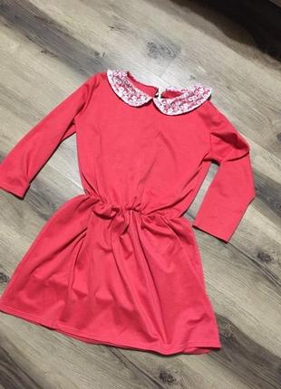 Плаття коралове