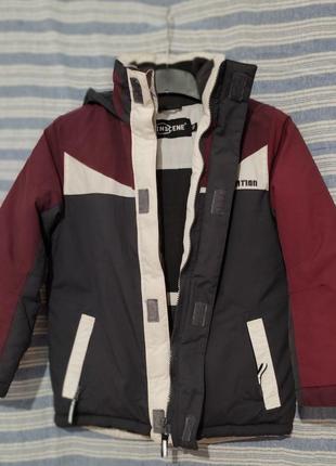 Зимняя курточка для мальчика 134-1403 фото
