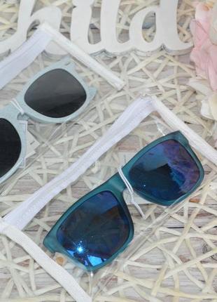 Фірмові стильні дитячі сонцезахисні окуляри сонячні окуляри в пластиковій оправі reserved оригінал7 фото