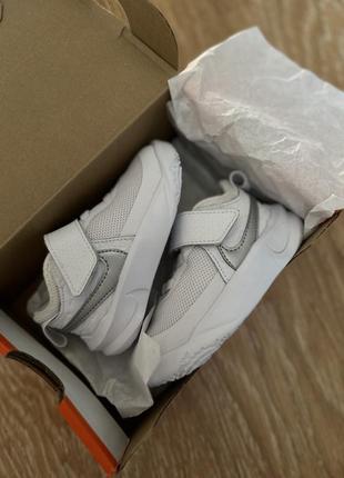 Дитячі кросівки nike team hustle d10
