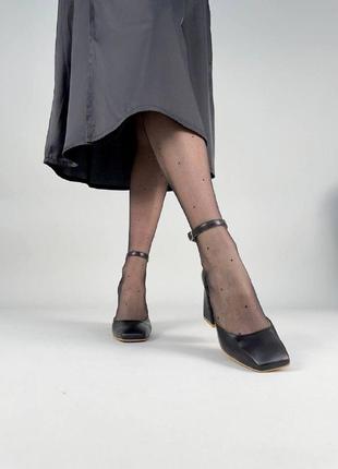 Туфли женские кожаные черные на каблуке9 фото