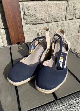 Босоножки на танкетке marks &amp; spencer 40 new!