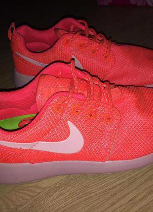 Nike roshe run(не оригинал)3 фото