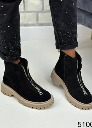 Женские демисезонные ботинки с молнией