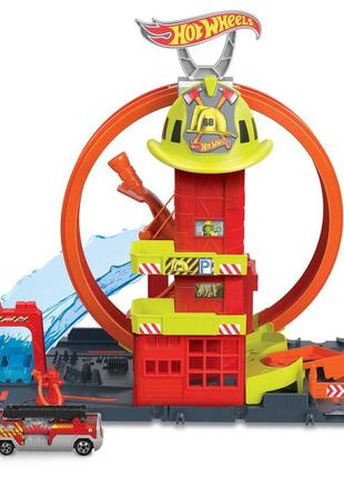 Игровой набор hot wheels супер петля с пожарной станцией (hkx41)