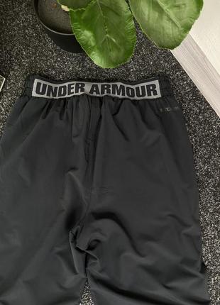 Широкі спортивні штани under armor чорні нейлонові8 фото