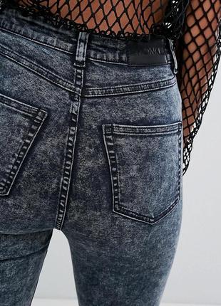 Monki/ вареные джинсы skinny на высокой посадке