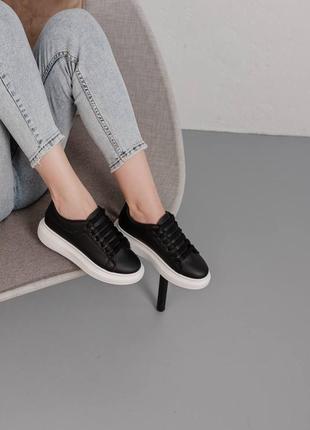 Женские кроссовки черные с белой подошвой5 фото