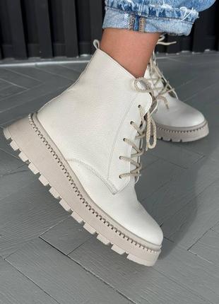 Нтауральные кожаные женские ботинки сапоги молочного цвета \ осенняя и зимняя обувь6 фото