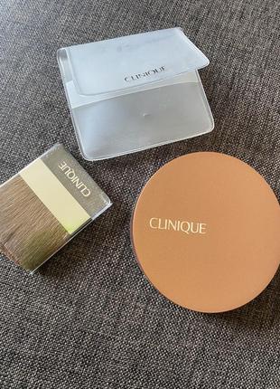 Clinique true bronze pressed powder bronzer компактная пудра № 03.2 фото