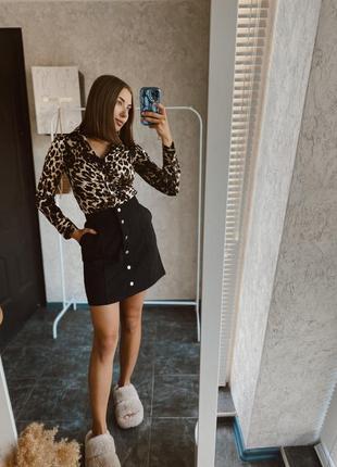 Черная замшевая юбка на кнопках а-силуэт