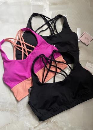 Cпортивный топ victoria’s secret strappy back light impact sport bra черный розовый