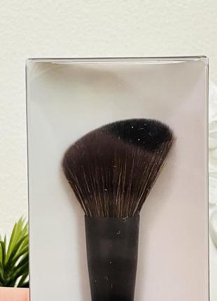 Оригінал make up factory blush brush пензлик для румʼян оригинал кисть для румян4 фото