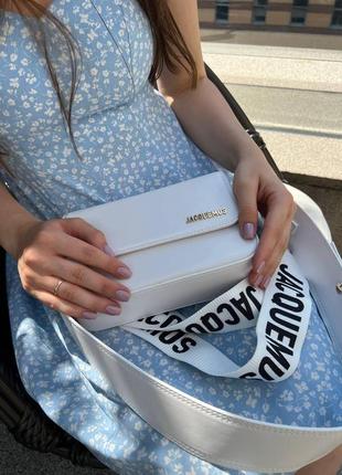 Женская сумка из эко-кожи jacquemus le chiquito white, брендовая сумка-клатч маленькая через7 фото