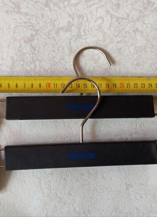 Вешалки reebok с прищепками