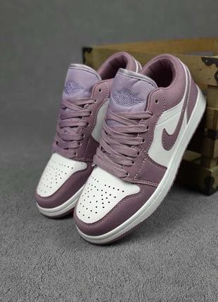 Женские кроссовки nike air jordan 1 low низкие белые с сиреневым скипь sale  ⁇  smb2 фото