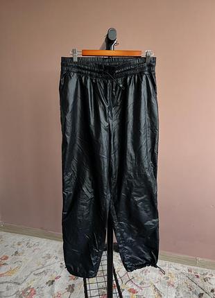 Штани карго плащівка чорні h&m