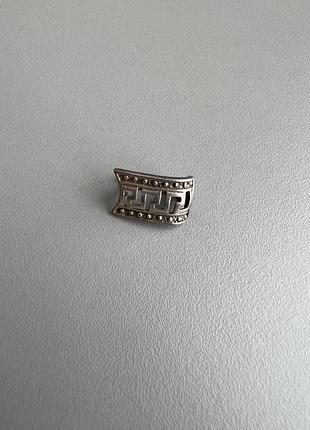 Серебряная серьга