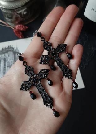 Готический массивные серьги кресты с камнями вампирский стиль helloween