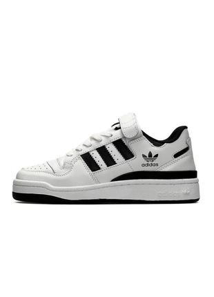 Adidas forum low white black