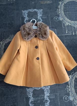 Пальтишко для девочки нарядное