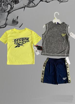 Костюм reebok 3/4 года, а футболка-4/5 лет 110 см