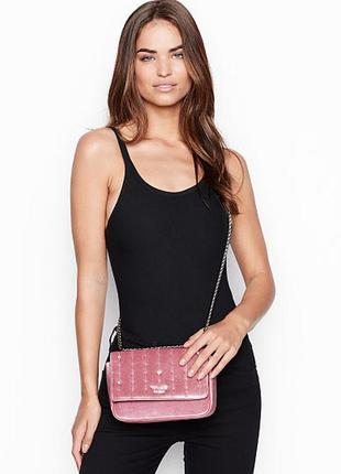 Шикарная сумочка кроссбоди victoria’s secret.оригинал