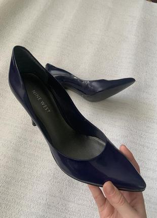 Лаковые лодочки