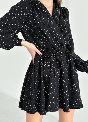 Романтичное короткое платье в горошек с длинными рукавами фонариками буфами декольте на запах элегантное ретро платье чёрное красное мини4 фото