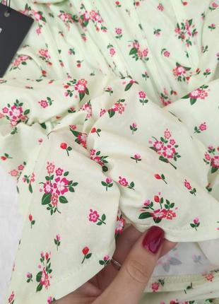 Светло-салатовое облегающее платье корсет  цветочный принт✨ prettylittlething ✨ цветочное платье с драпировкой с завязкой7 фото