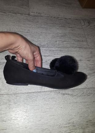 Балетки з помпонами р. 36