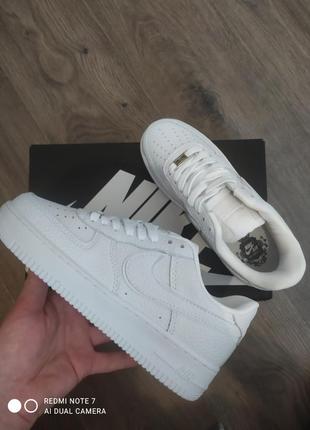 Nike air force  white