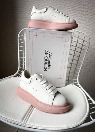 Кроссовки alexander mcqueen женские кожаные nike air force 1 черные3 фото