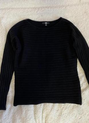 Uniqlo черный базовый свитер р xs оригинал