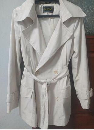 Плащ женский alvar 48р.