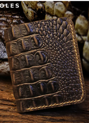 Мужской кошелек из натуральной кожи с крокодиловым узором1 фото