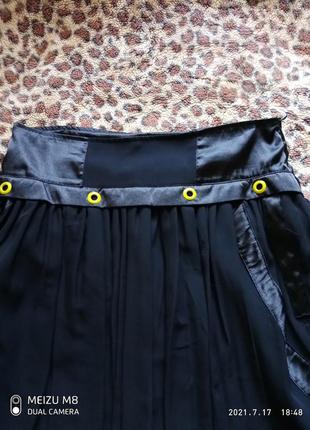 Черная юбка баллон с карманами по бедрам6 фото